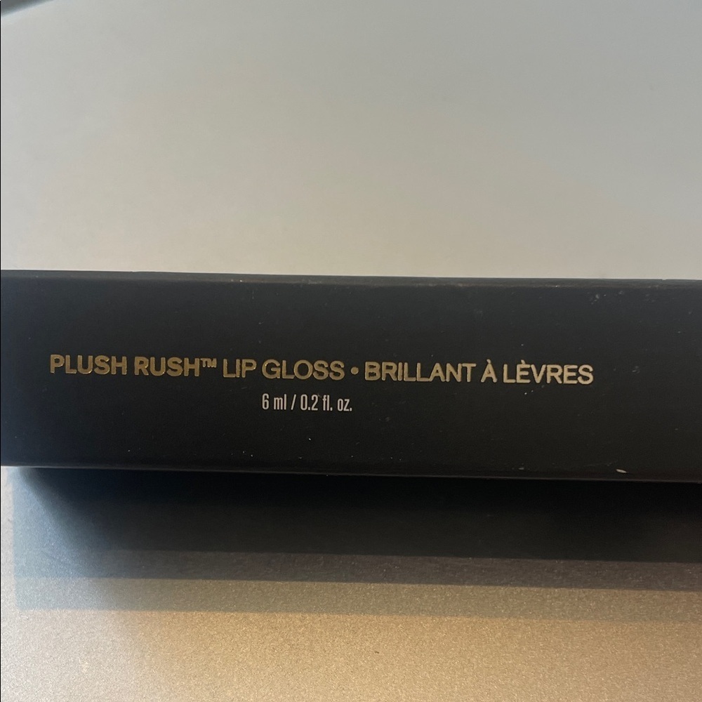 butter LONDON Black and Floral Lip Gloss Box - Picture 4 of 4
